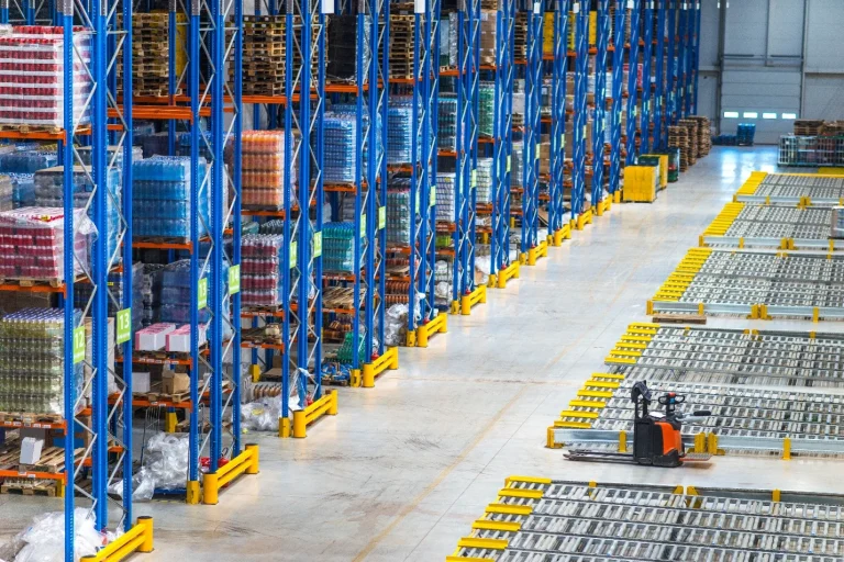 vertical mast lifts manufacturer